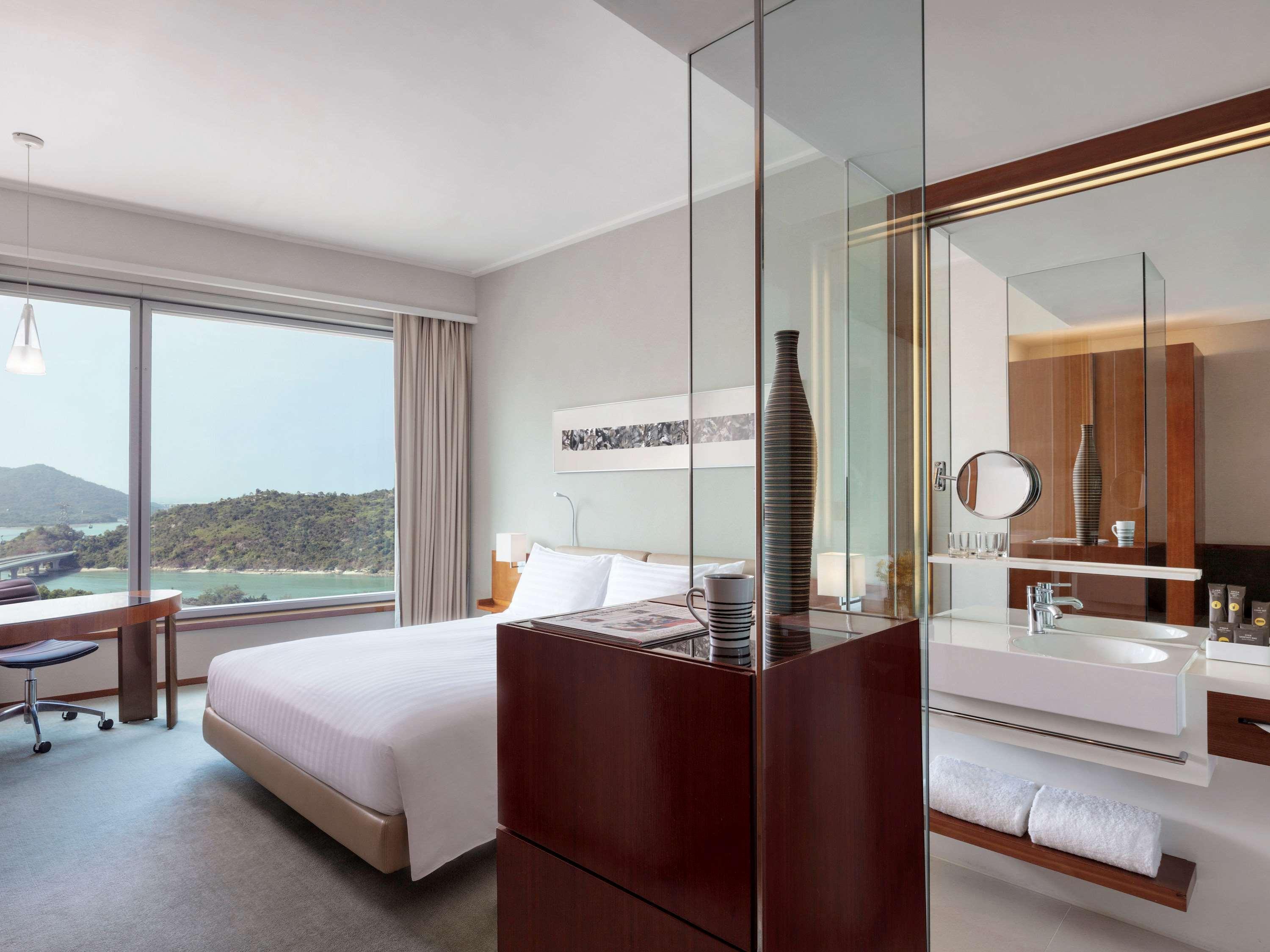 Novotel Citygate 4*