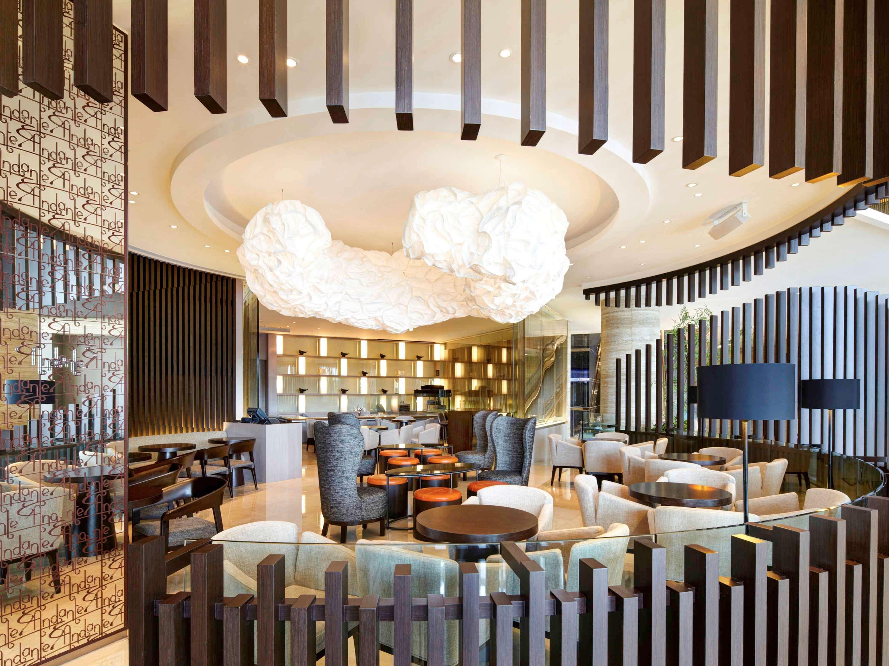 Khách sạn Novotel Citygate 4*