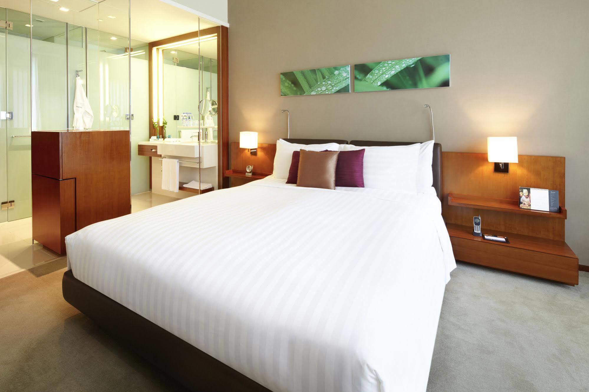 Novotel Citygate 4* Hong Kong