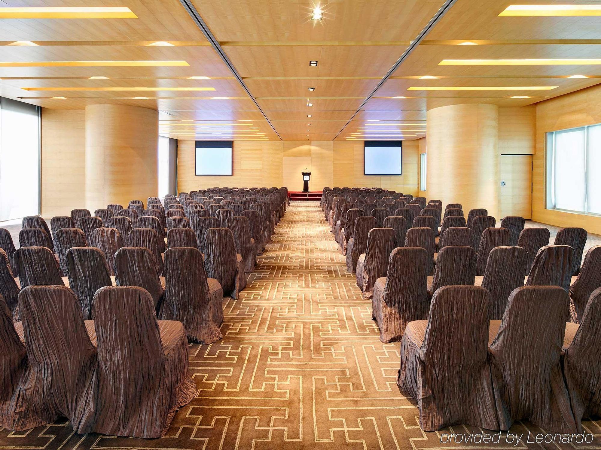 Novotel Citygate Hotel Hong Kong